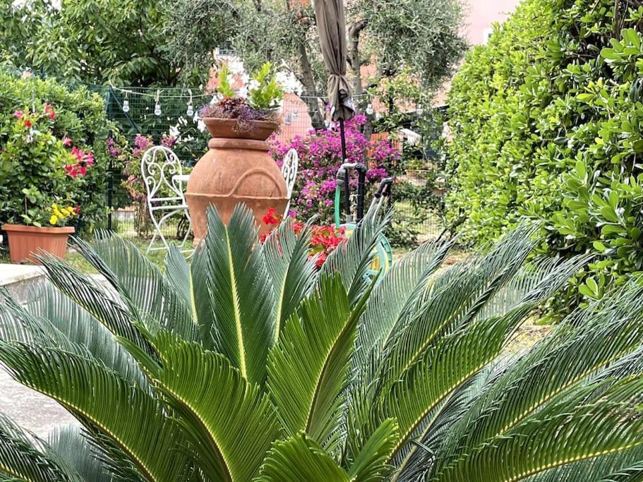 Annali Casa Vacanze - Shabby Style Nella Natura La Spezia Exterior foto