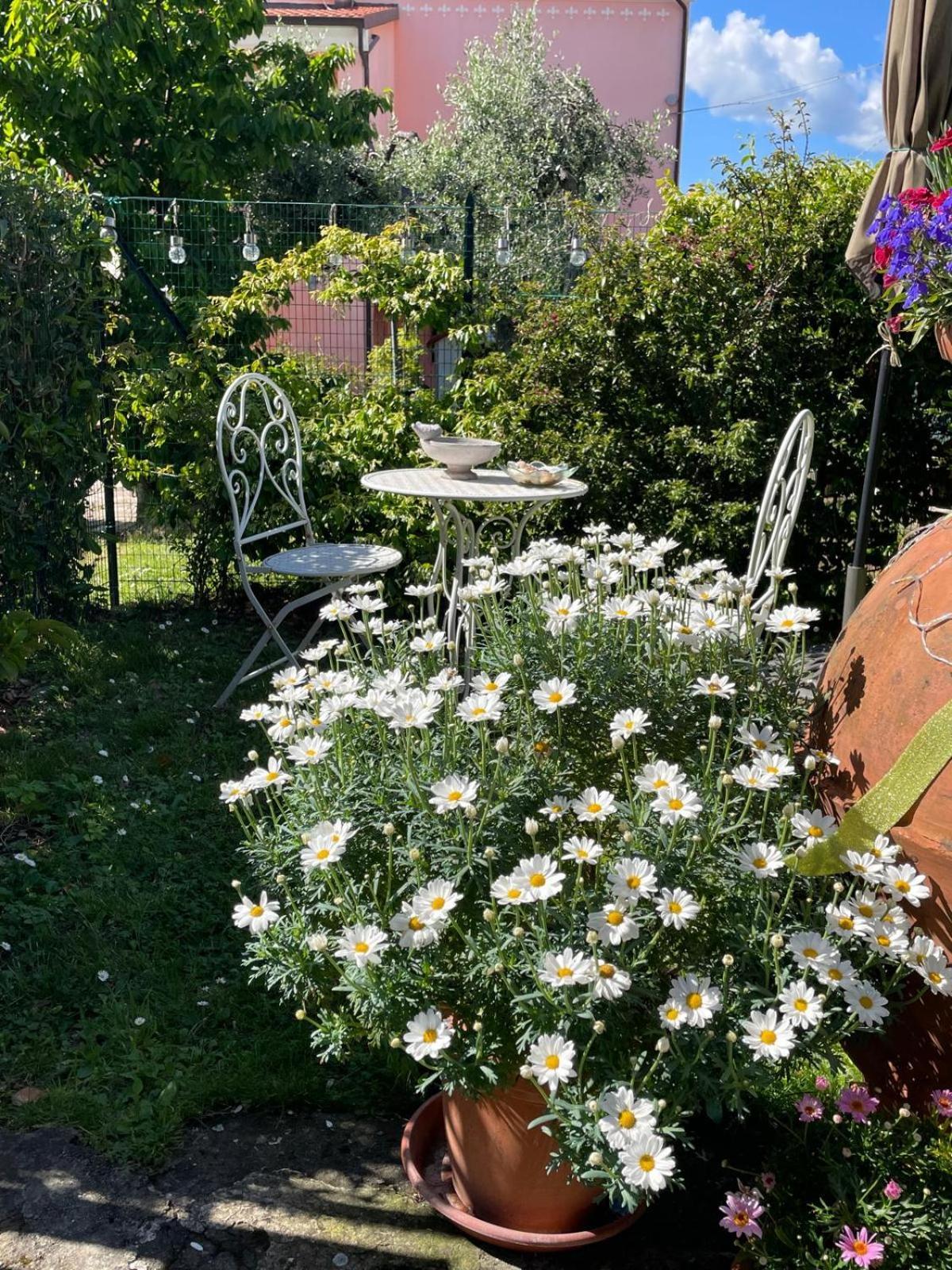 Annali Casa Vacanze - Shabby Style Nella Natura La Spezia Exterior foto